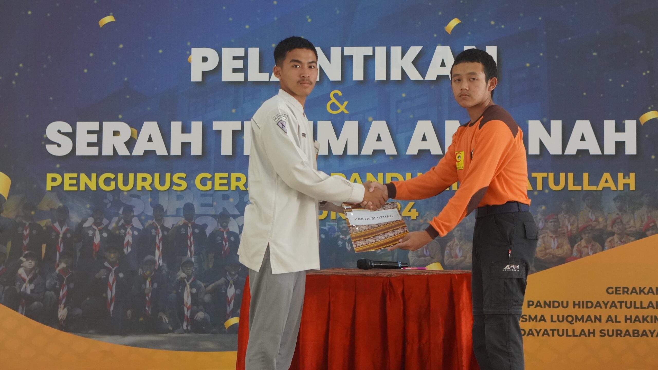 SMP-SMA Luqman Al Hakim Surabaya SMP-SMA Luqman Al Hakim Surabaya